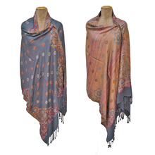 Load image into Gallery viewer, Reversible Shawl W26