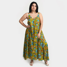 Load image into Gallery viewer, Heena Floral Maxi Dress Size 14-30 SM2